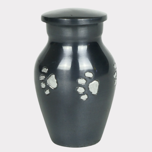 classic keepsake with etched paws